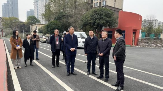 东湖区委常委、常务副区长熊广义一行莅临英豪傅睿教育集团走访调研-江西英豪傅睿教育集团