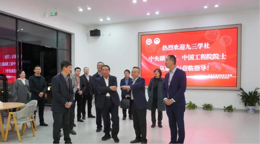 丛斌在南昌走访调研-江西英豪傅睿教育集团