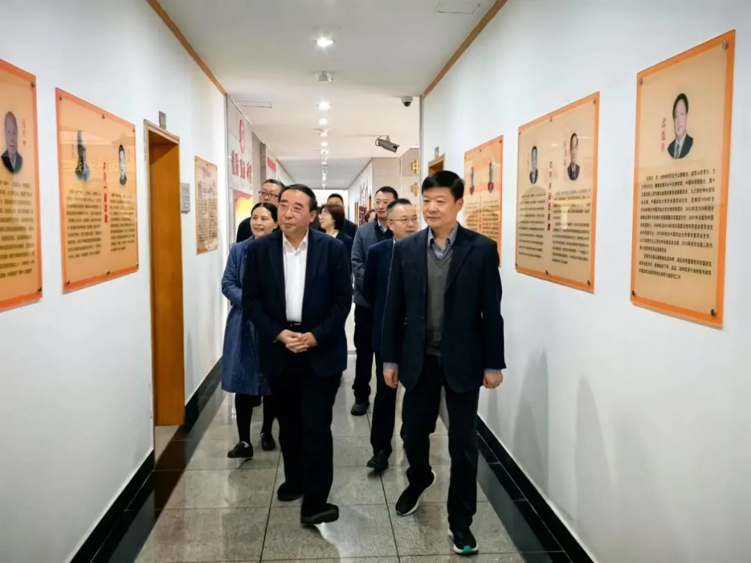 丛斌在南昌走访调研-江西英豪傅睿教育集团