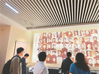从云梦简牍到光谷光电,留学人员说——“我们看到了江城的蓬勃脉动”-江西英豪傅睿教育集团